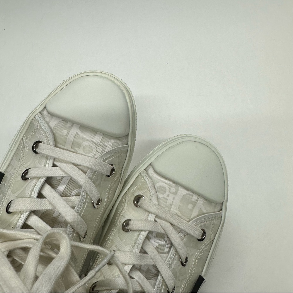 Dior Authentic M-B23 Oblique High-Top Sneaker - Picture 4 of 9